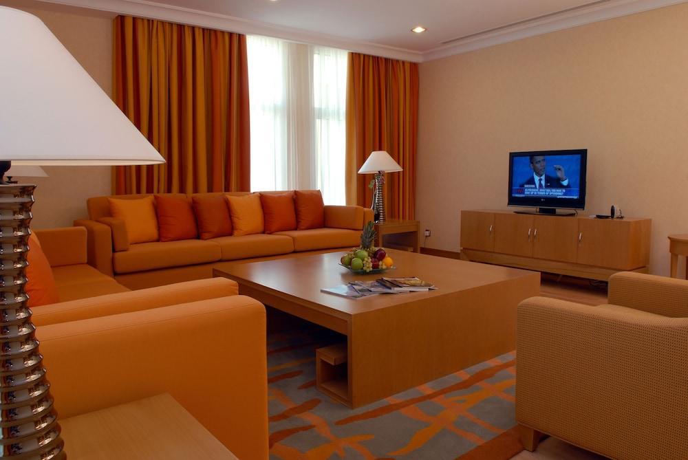 คอปทอร์น อัล จาห์รา โฮเต็ล แอนด์ รีสอร์ต Hotel Kuwait City ภายนอก รูปภาพ