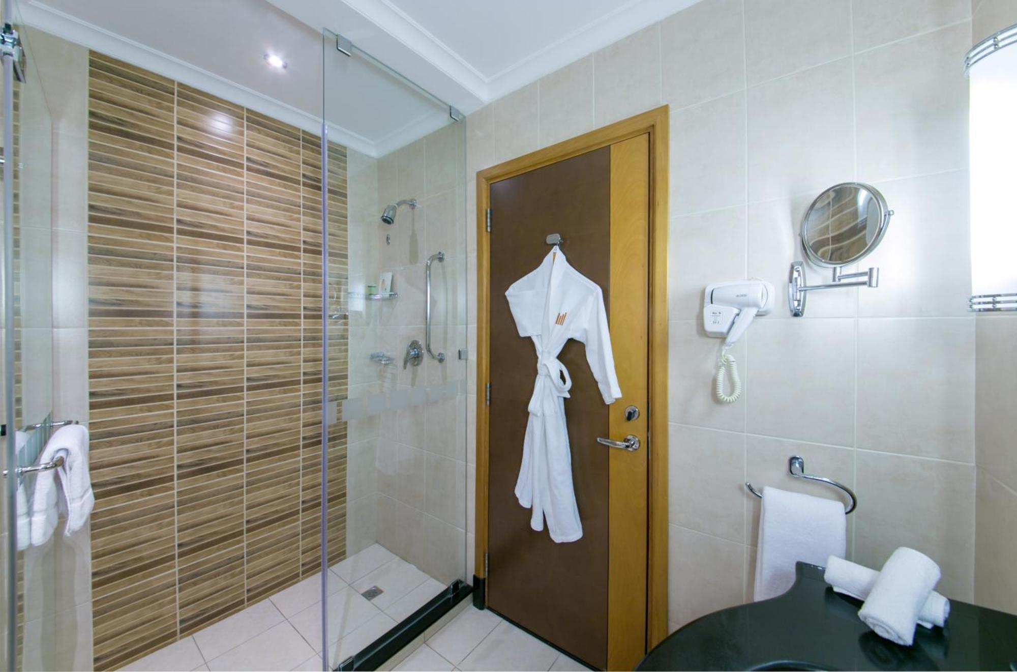 คอปทอร์น อัล จาห์รา โฮเต็ล แอนด์ รีสอร์ต Hotel Kuwait City ภายนอก รูปภาพ