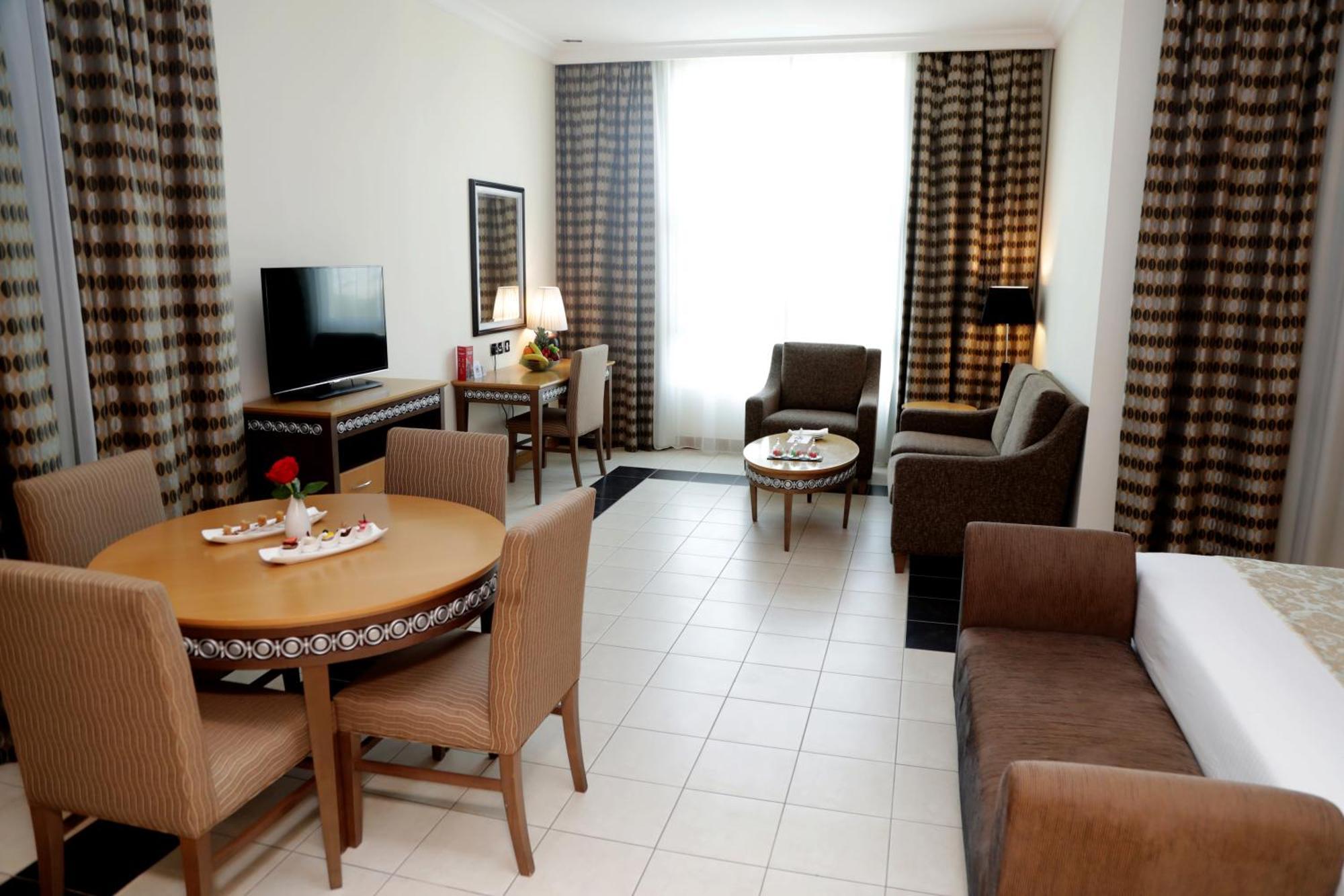 คอปทอร์น อัล จาห์รา โฮเต็ล แอนด์ รีสอร์ต Hotel Kuwait City ภายนอก รูปภาพ