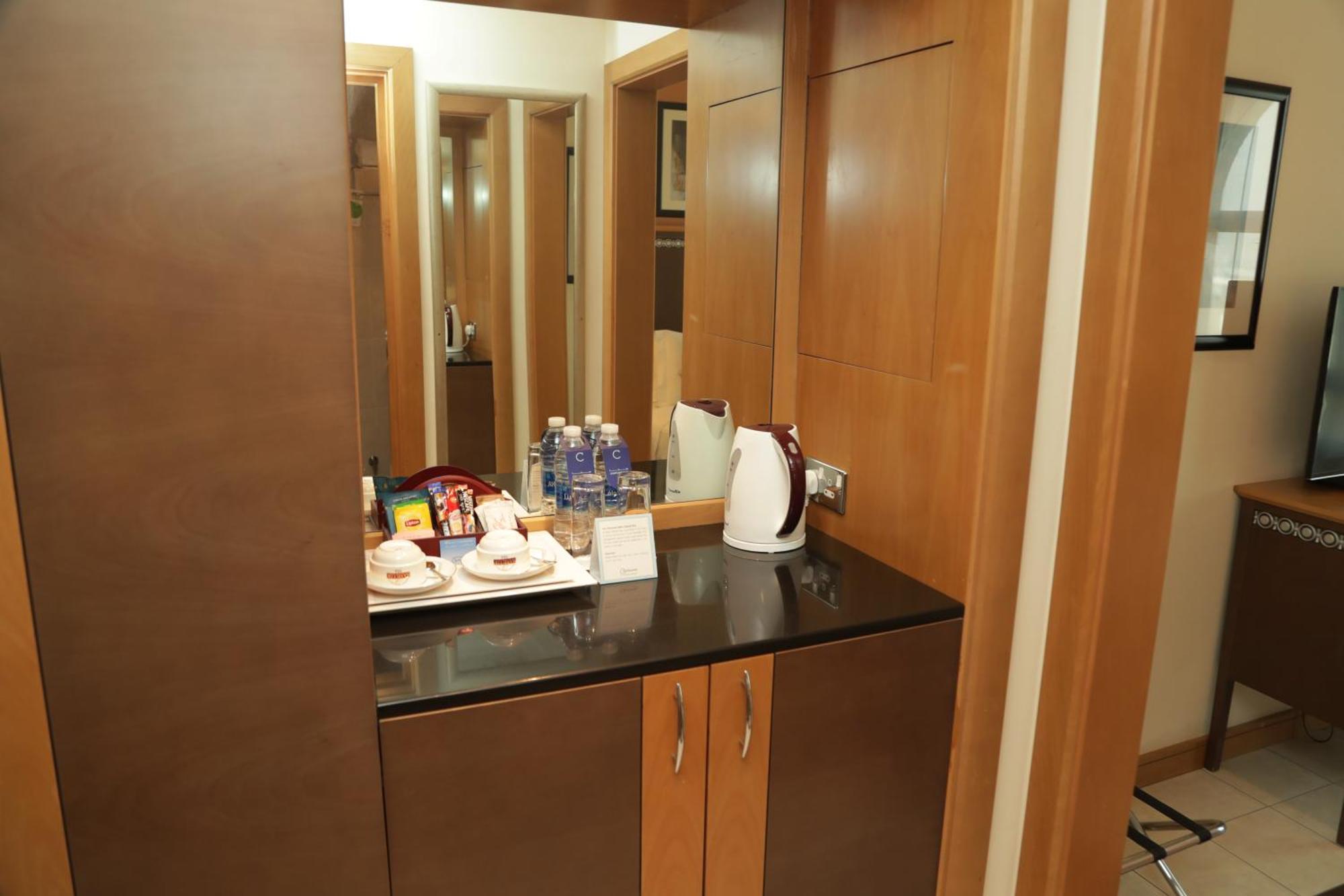 คอปทอร์น อัล จาห์รา โฮเต็ล แอนด์ รีสอร์ต Hotel Kuwait City ภายนอก รูปภาพ