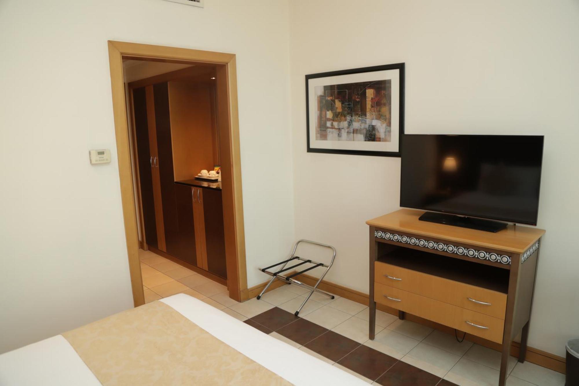 คอปทอร์น อัล จาห์รา โฮเต็ล แอนด์ รีสอร์ต Hotel Kuwait City ภายนอก รูปภาพ